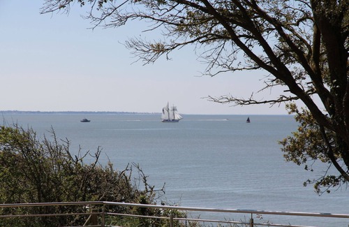 Saint-Nazaire House | Sea view rental, sleeps 2 to 6 in charming, seafront property.
