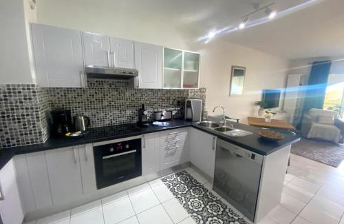 Papeete Apartment | Sea View Studio - West Papeete