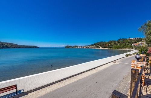 Kampor Apartment | Sea View Summer Paradise - Emily 2