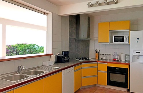 Malendure Villa | Sea view villa with salt pool