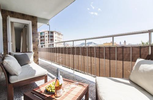 La Trinidad Apartment | Sea & Wave Bailen Great Views Apartment