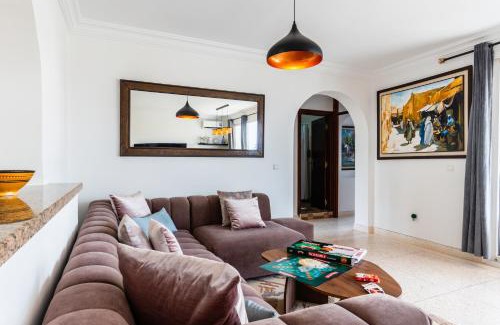 Arbaa Sahel House | Seabreeze 2BR Haven Ocean Walk and Sunsets
