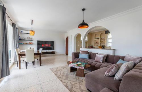 Arbaa Sahel House | Seabreeze 2BR Haven Ocean Walk and Sunsets