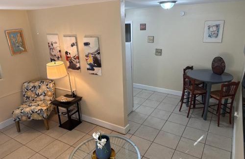 Lantana Apartment | SeaBreeze Retreat