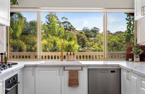 Terrigal Apartment | “Seabreeze Sanctuary” – Close to Shops and Beach