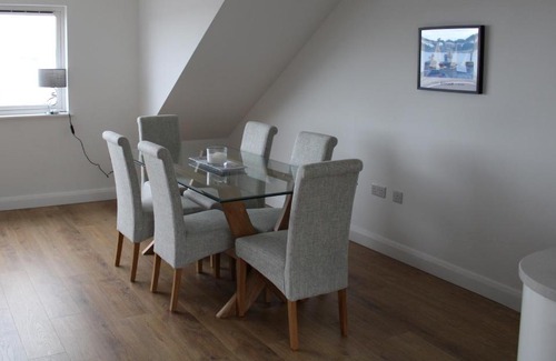 Bangor Apartment | SEACLIFF ROAD APARTMENT