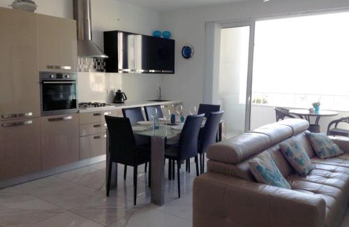 Qawra Apartment | Seafront Apartment With Pool