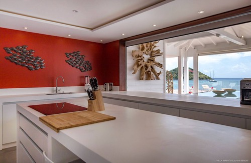 Cul de Sac Villa | Seafront - Kayaks - Kids friendly - Heated Pool - Full AC