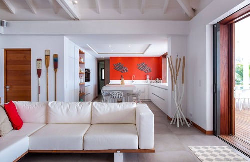 Cul de Sac Villa | Seafront - Kayaks - Kids friendly - Heated Pool - Full AC