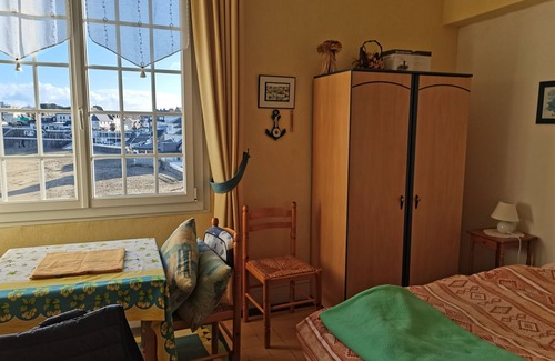 Cotes d'Armor Apartment | Seafront studio close to shops.