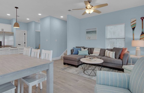 Village of Sugar Beach House | Seagrove Retreat | Heated Pool, Golf Cart + Bikes | Walk to Beach!
