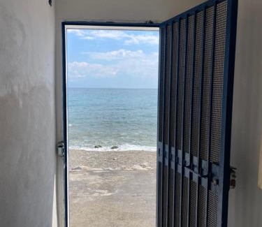 Spisone Apartment | SeaHouse - Mazzaró-Taormina appartamento fronte spiaggia - Vista Mare