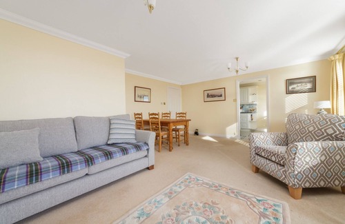 Castletown Apartment | Seal Rock - a seaside pet friendly apartment