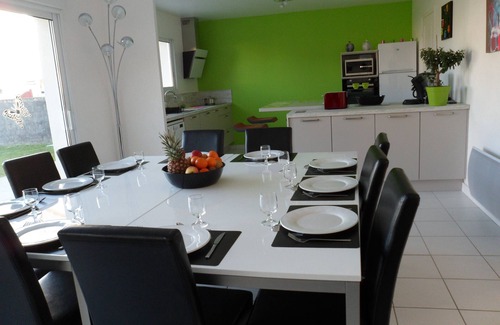 Brignogan-Plage House | Seaside house 50 metres from the beach - enclosed garden - wifi - Brignogan