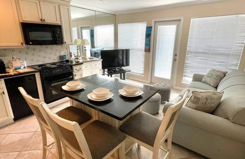 Galveston Condo | Seascape 1221 1 Bedroom Condo by RedAwning