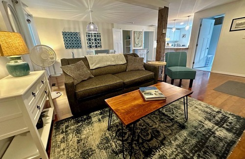 Falmouth Foreside Cottage | "Seascape" - a charming, coastal cottage ~ Falmouth Foreside