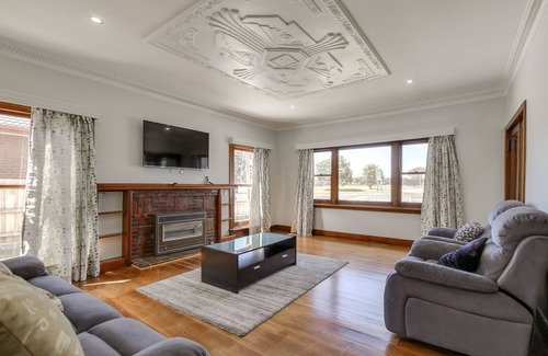 Lakes Entrance House | Seashells - Lakes Entrance