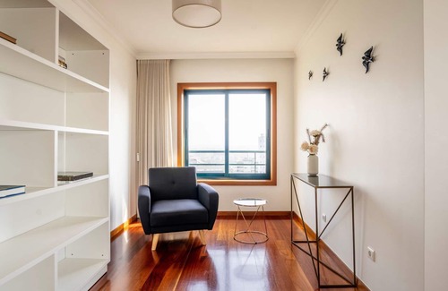 Povoa De Varzim Apartment | Seaside 3BR Flat in Póvoa by LovelyStay