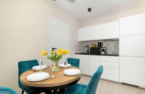 Niechorze Apartment | Seaside Apartment with Parking and Air Conditioning Close to the Beach by Noclegi Renters