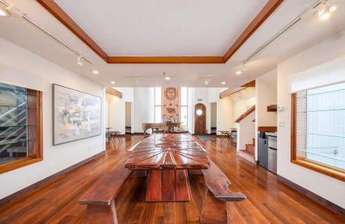 El Granada House | Seaside Art Gallery Loft Inspire Your Creativity with Breathtaking Views!