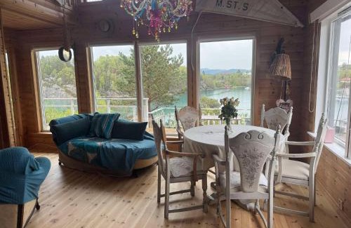 Bomlo House | Seaside Cabin with panoramic view