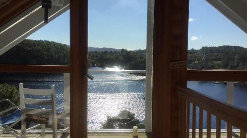 Bomlo House | Seaside Cabin with panoramic view