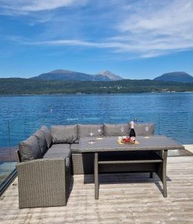 Brusdal House | Seaside cabin with stunning view!