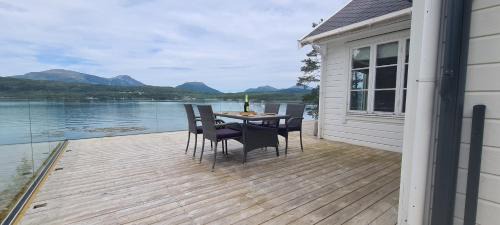 Brusdal House | Seaside cabin with stunning view!