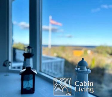 Lillesand House | Seaside cabin with terrace and ocean view