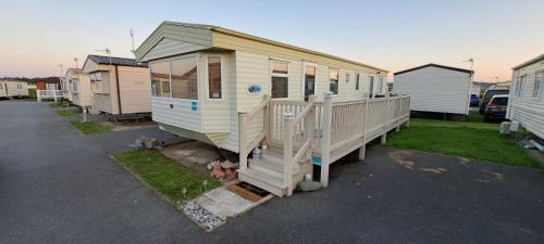 Kinmel Bay House | Seaside Caravan Goldensands Kinmel Bay-Sleep 6