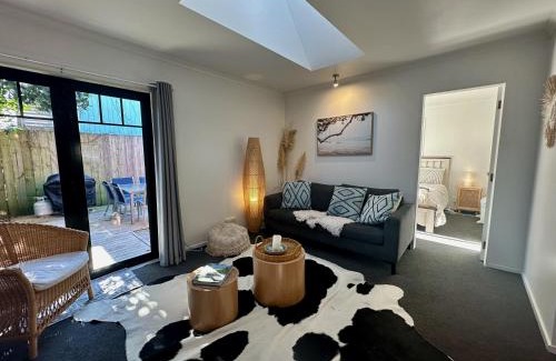 Papamoa Beach House | Seaside Chalet Papamoa
