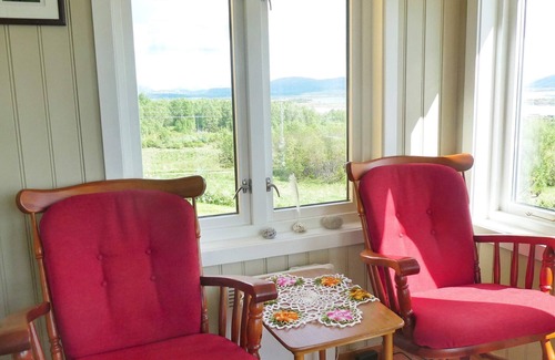 Hamaroy House | Seaside Charm in Hamaroy-By Traum