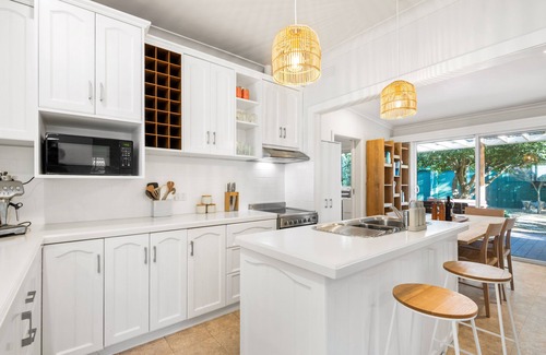 Portarlington House | Seaside Chic: stylish, private, conveniently located, minutes from beach/town