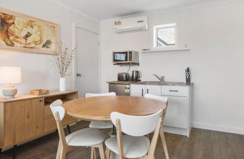 Mornington Apartment | Seaside Escape
