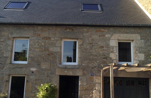 Saint-Jacut-de-la-Mer House | Seaside fisherman's house in the center of st jacut de la mer near St Malo