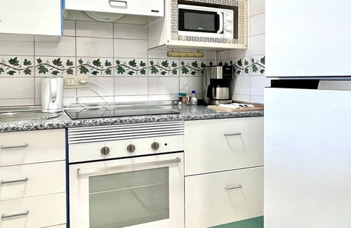 Roquetas de Mar Apartment | Seaside Flat with Shared Pool