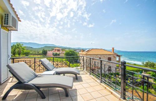 Psarou House | Seaside Holiday House by elite