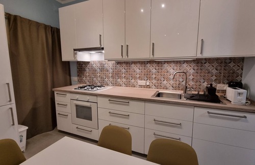 San Tumas Apartment | Seaside Modern Comfy 2-bedroom House next to the Shore