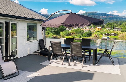 Kvam House | Seaside Serenity in Hardangerfjord-By Traum