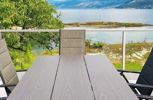 Kvam House | Seaside Serenity in Hardangerfjord-By Traum