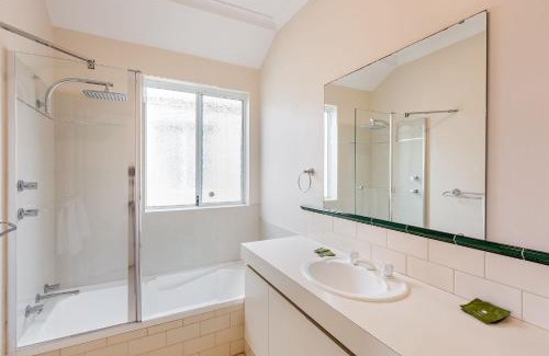 Dunsborough House | Seaside Serenity Villa