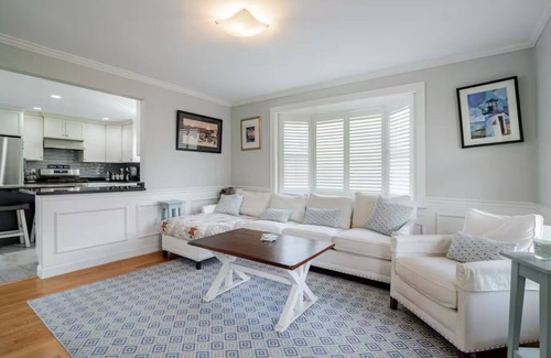 Scituate House | Seaside Solstice HOT TUB, SAUNA 4 Bedroomnn