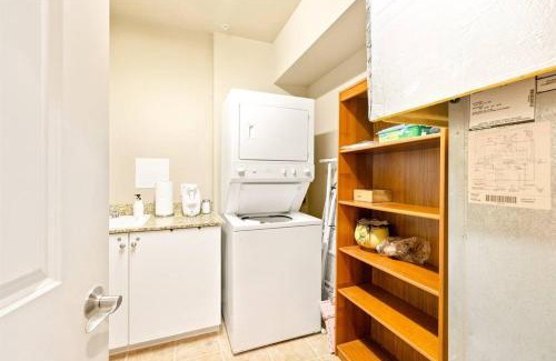 Seaside Apartment | Seaside Waterfront condo walking to downtown and beach