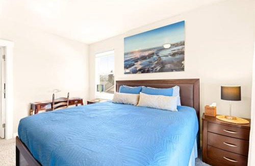 Seaside Apartment | Seaside Waterfront condo walking to downtown and beach