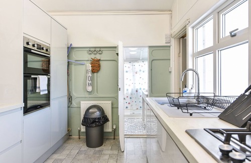 Pagham Cottage | Seasidings, Pagham - sleeps 10 guests in 5 bedrooms