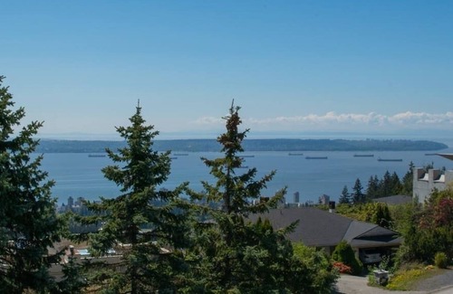 West Vancouver Villa | SeaSky Oceanview Villa Weekly Special - 4BD