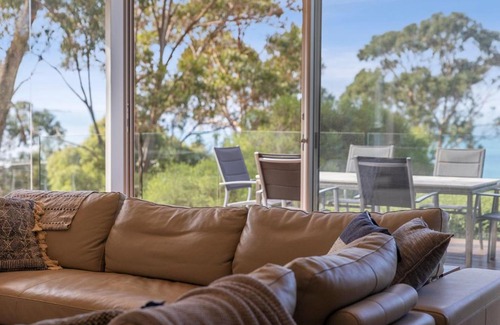 Lorne House | Seasoon
