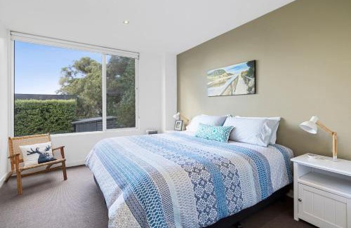 Lorne House | Seasoon