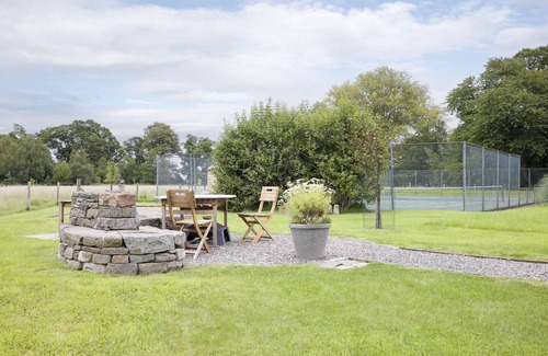 Glenisla Apartment | Seasyde House - Court & Reed View Family Suite