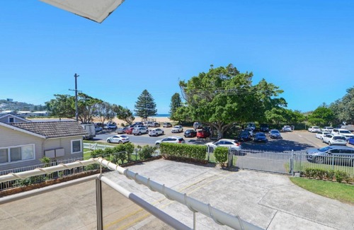 Avoca Beach Apartment | Seaview 1 Fabulous Views & Location